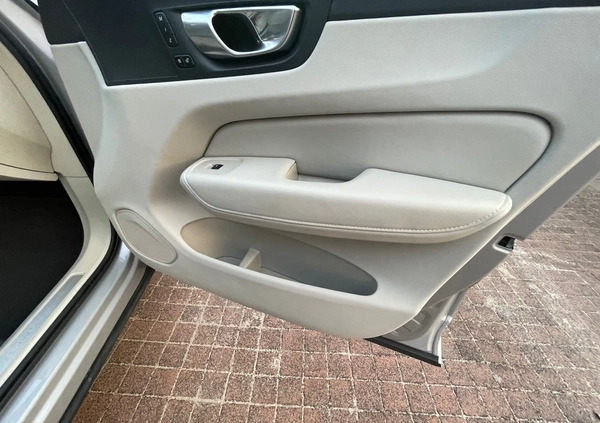 Volvo XC 60 cena 229000 przebieg: 18160, rok produkcji 2022 z Kozienice małe 137